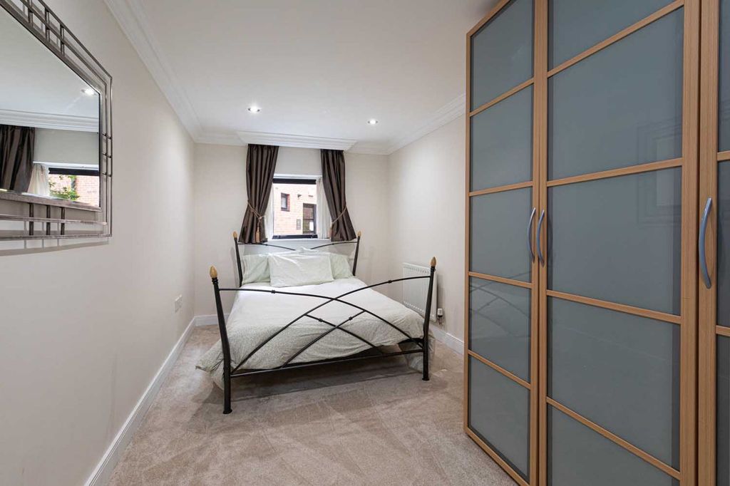 Additional image 9 of 3 bed flat for sale4 Adderstone Court, Adderstone Crescent, Jesmond, Newcastle Upon Tyne, Tyne And Wear NE2