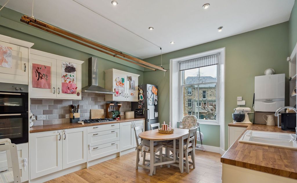 Additional image 6 of 4 bed property for saleVictoria Square, Stirling FK8