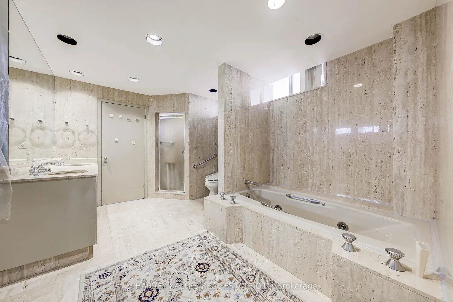 Additional image 11 of 2600 Bathurst Street 1001