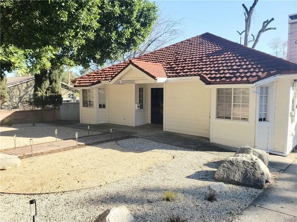 Additional image 2 of 148 W Highland Avenue, Sierra Madre, CA 91024