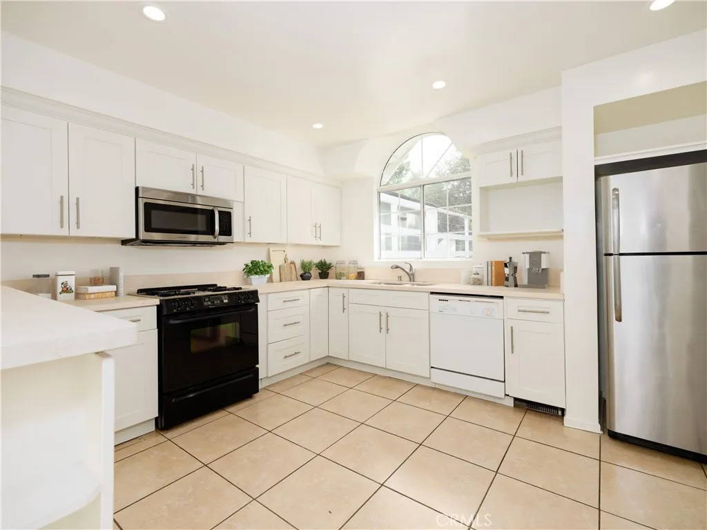 Additional image 11 of 5107 Cerrillos Dr, Woodland Hills, CA 91364