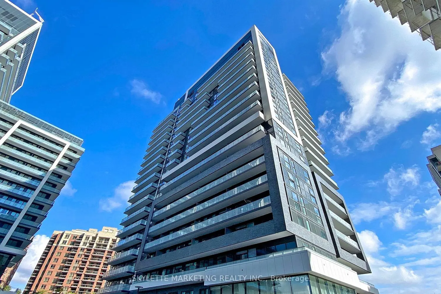 75 Oneida Crescent 410