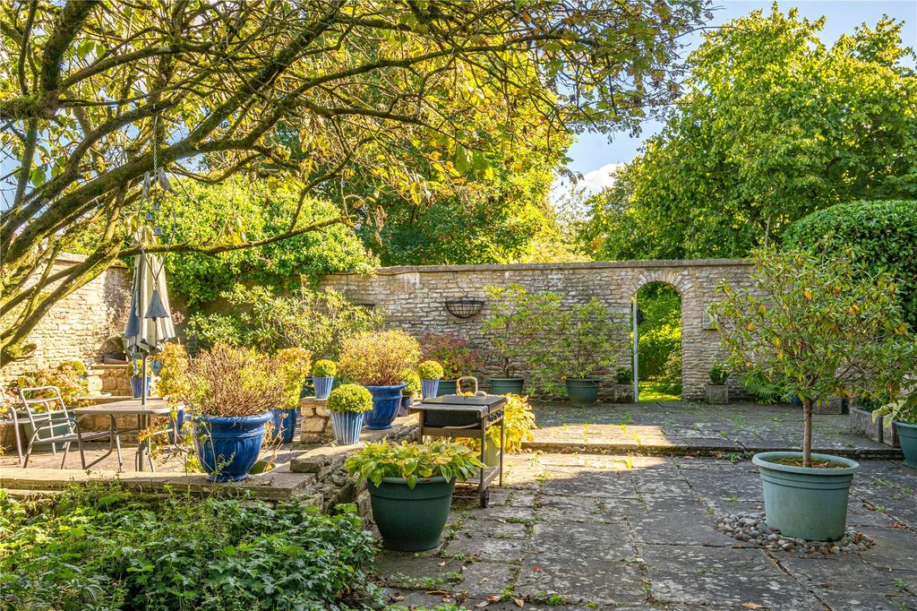 Additional image 3 of 6 bed detached house for saleLanhill, Wiltshire SN14