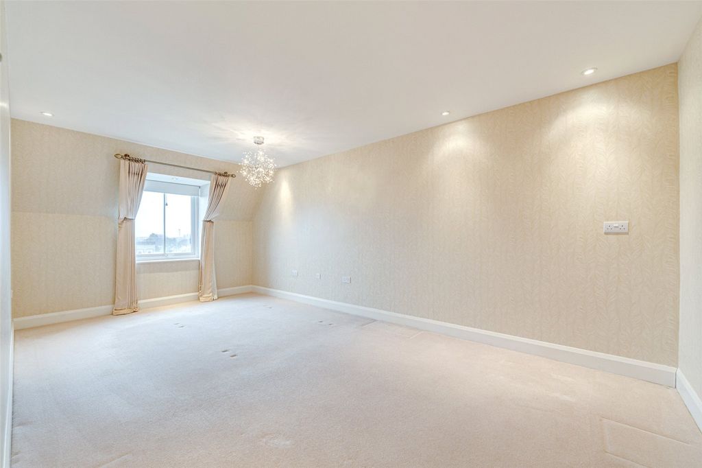 Additional image 26 of 3 bed flat for saleMarine Parade, Worthing, West Sussex BN11