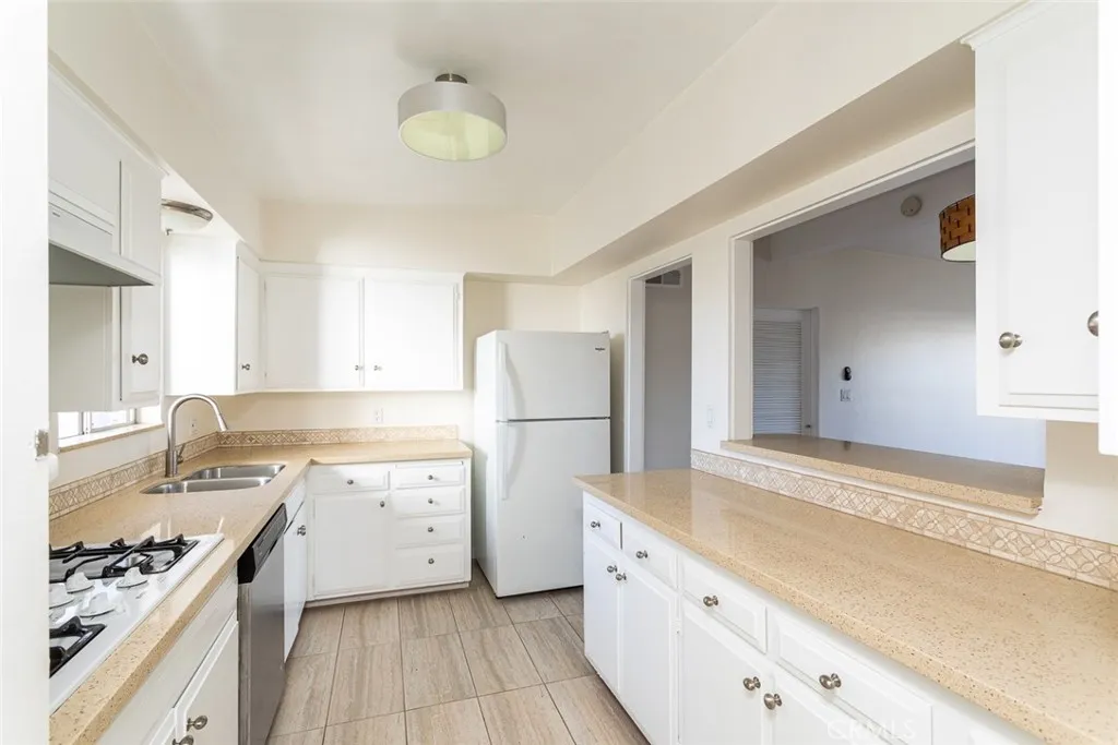 Additional image 9 of 310 Dahlia Place Unit B, Corona Del Mar, CA 92625