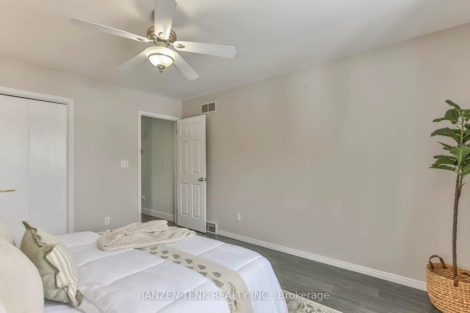 Additional image 13 of 56092 Calton Line