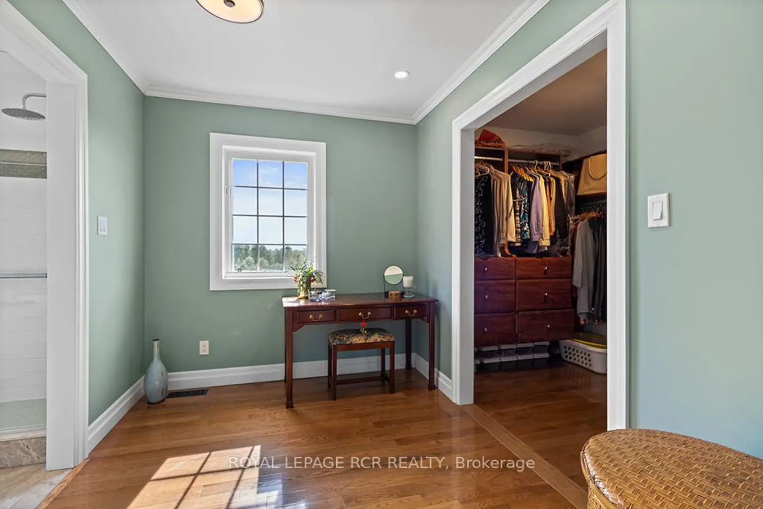 Additional image 9 of 5706 Third Line