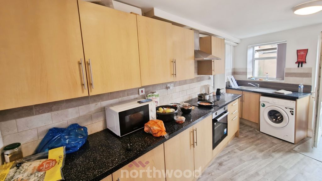Additional image 12 of 11 bed flat for saleSomerset Road, Hyde Park, Doncaster DN1