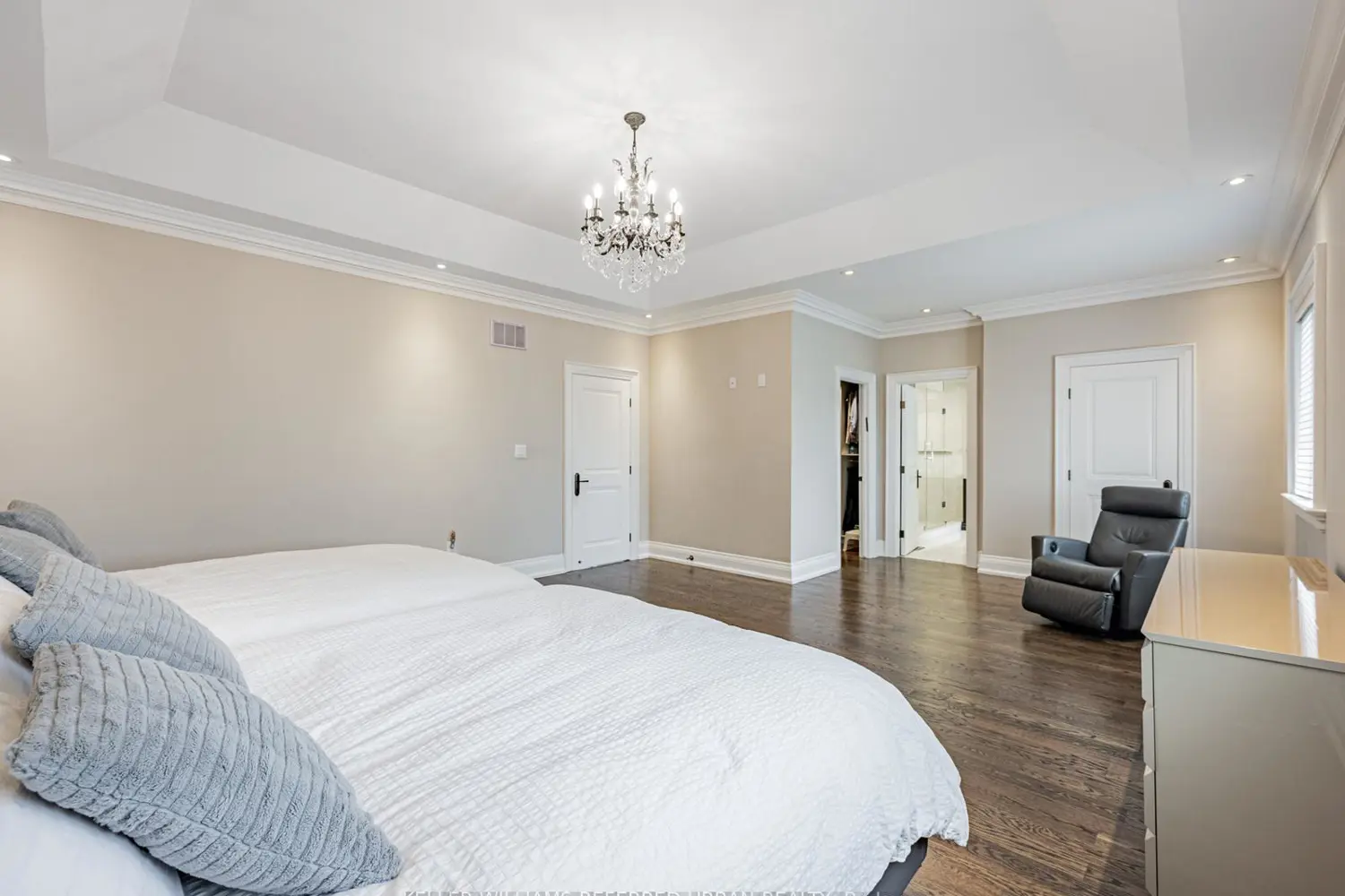 Additional image 16 of 525 Glencairn Avenue