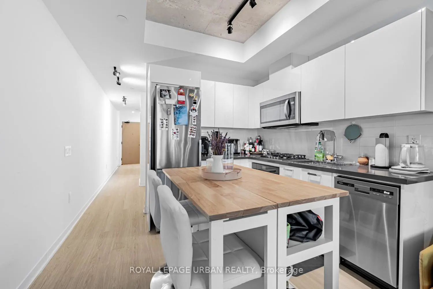 Additional image 4 of 195 Mccaul Street 521