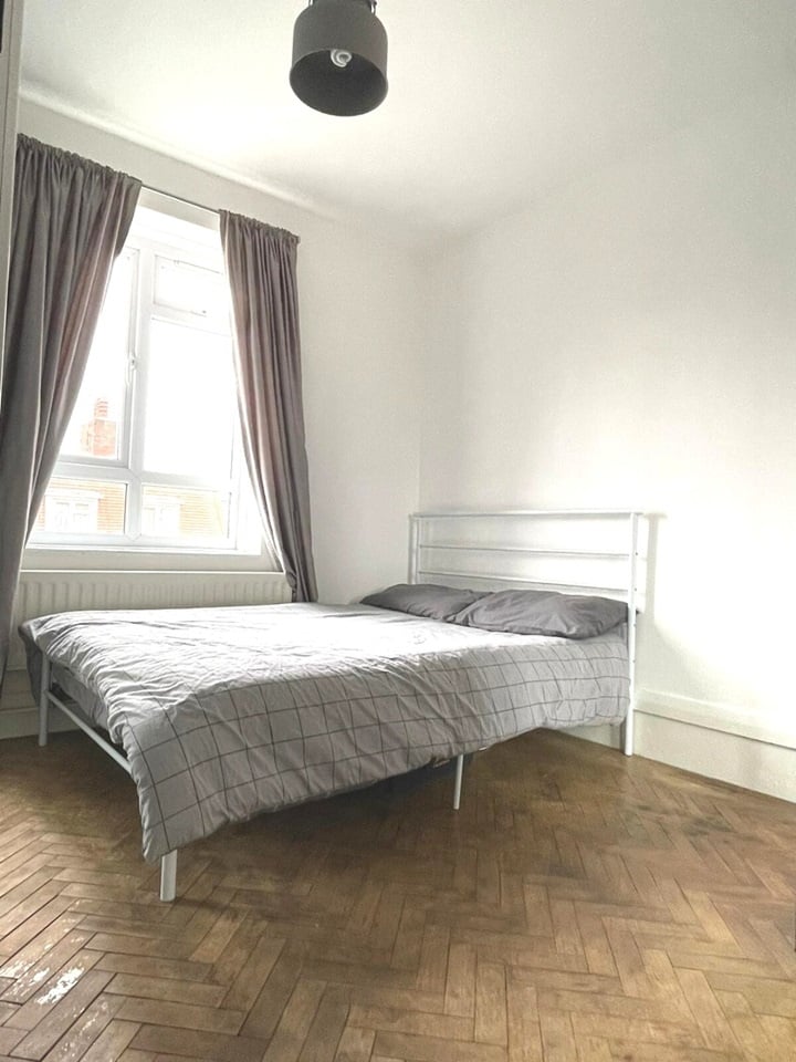 Additional image 4 of 2 Bed Flat, Clapham Common, SW4, N1 7GU