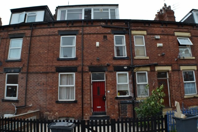 3 Bed Terraced House, Winfield Terrace, LS2, N1 7GU