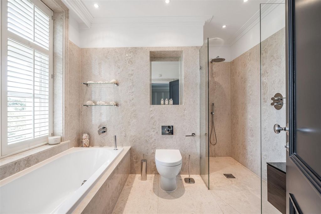 Additional image 27 of 3 bed flat for saleWoodland Way, Kingswood KT20