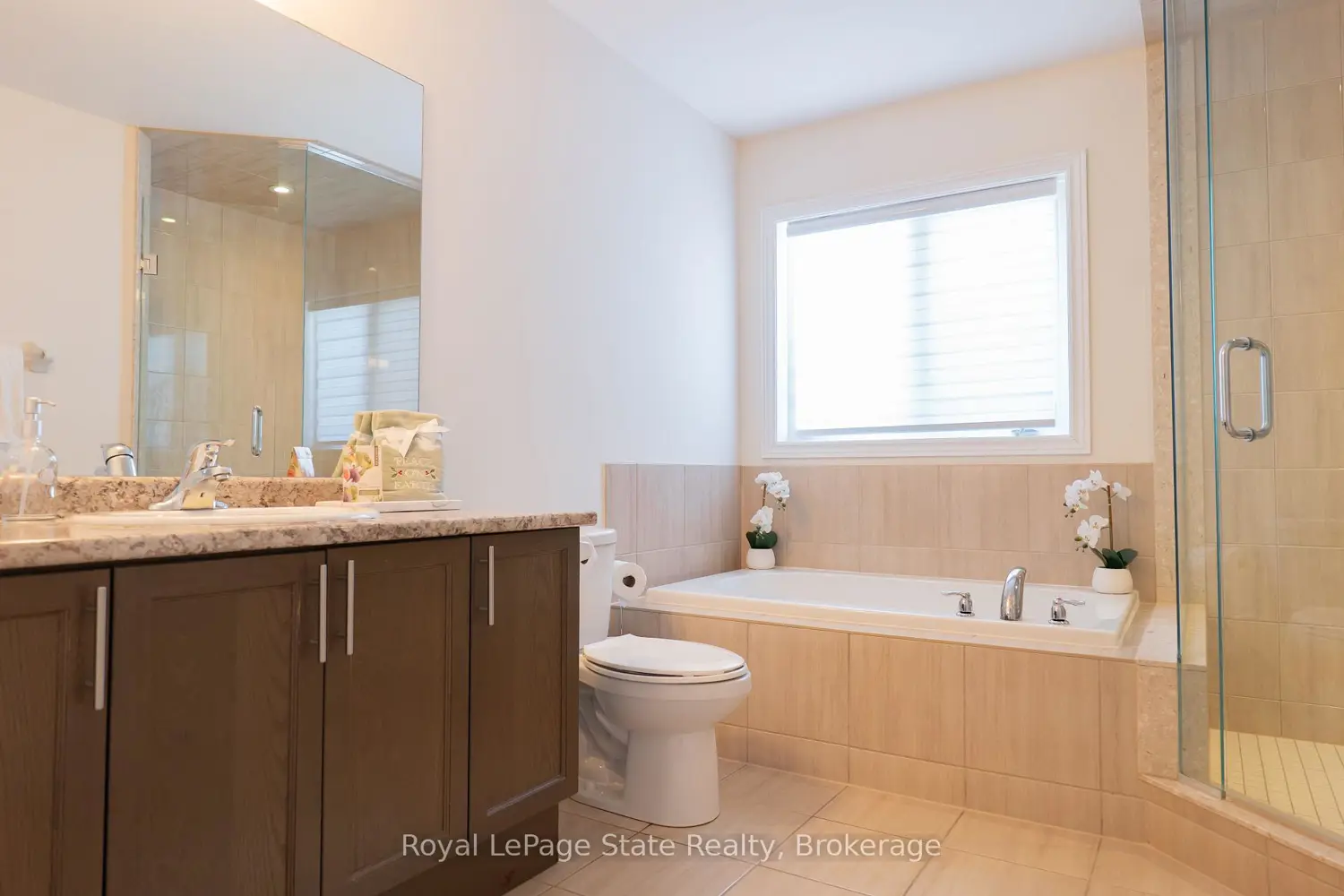 Additional image 17 of 1133 Upper Thames Drive