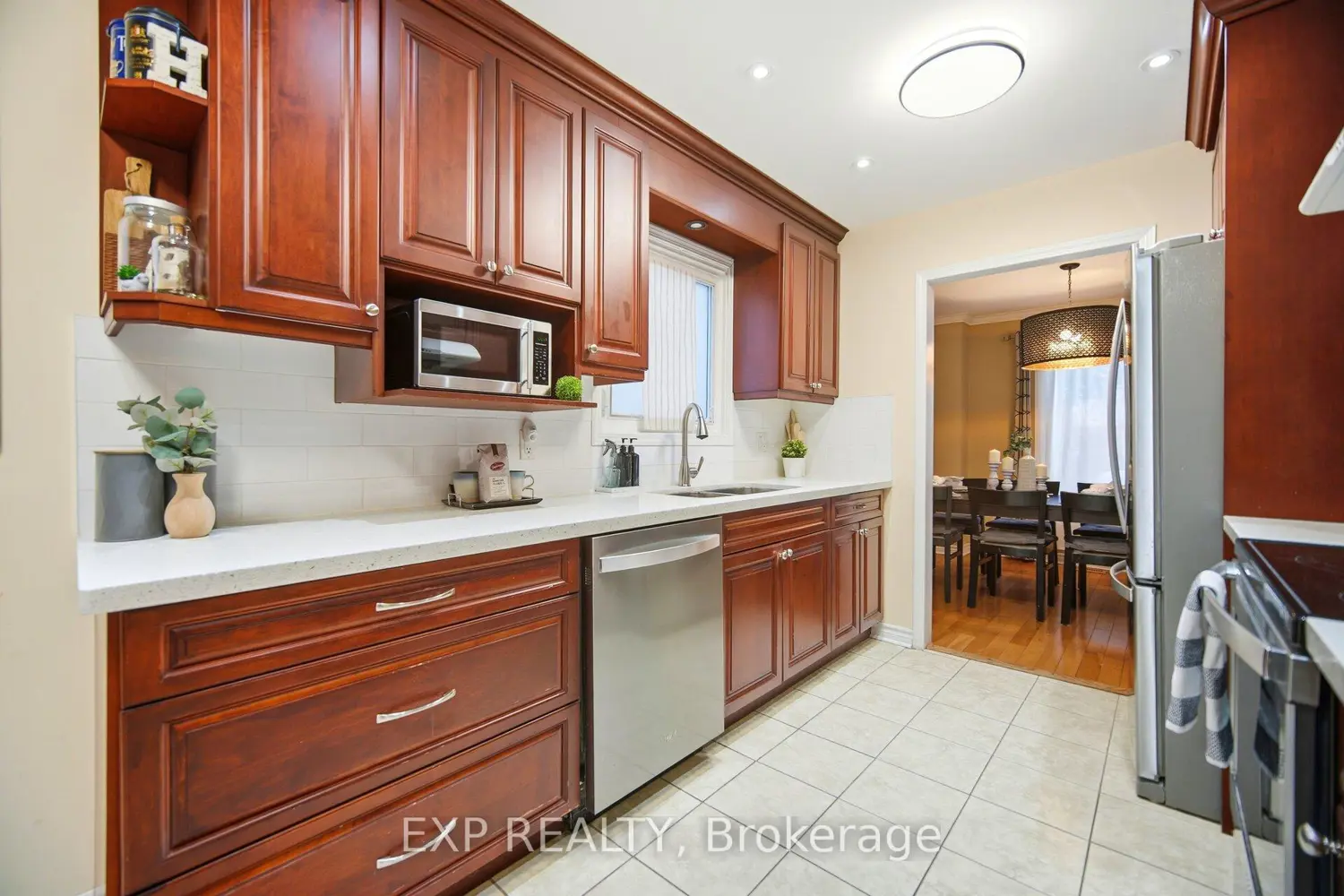 Additional image 8 of 7 Ferri Crescent