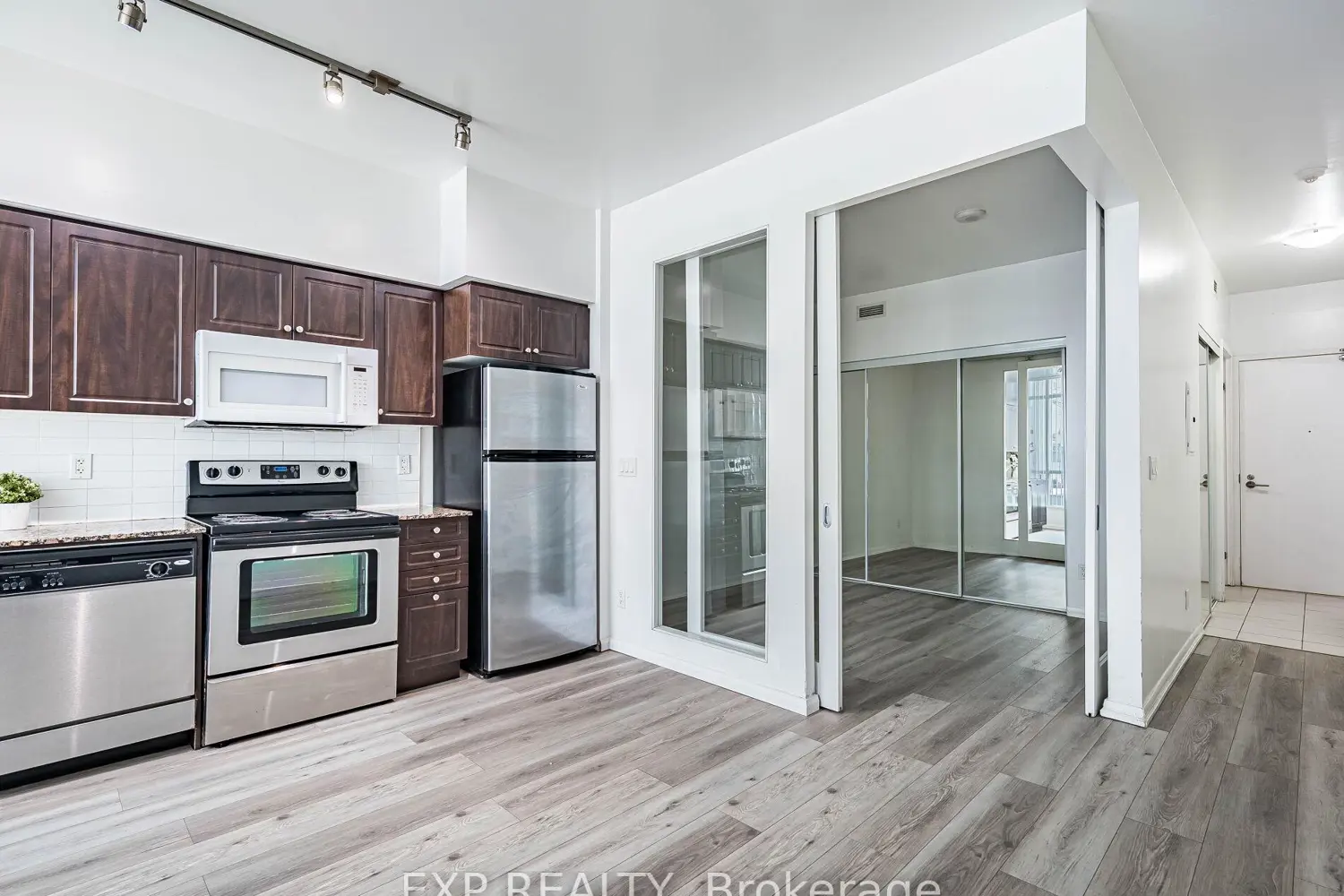 Additional image 8 of 209 Fort York Boulevard 167