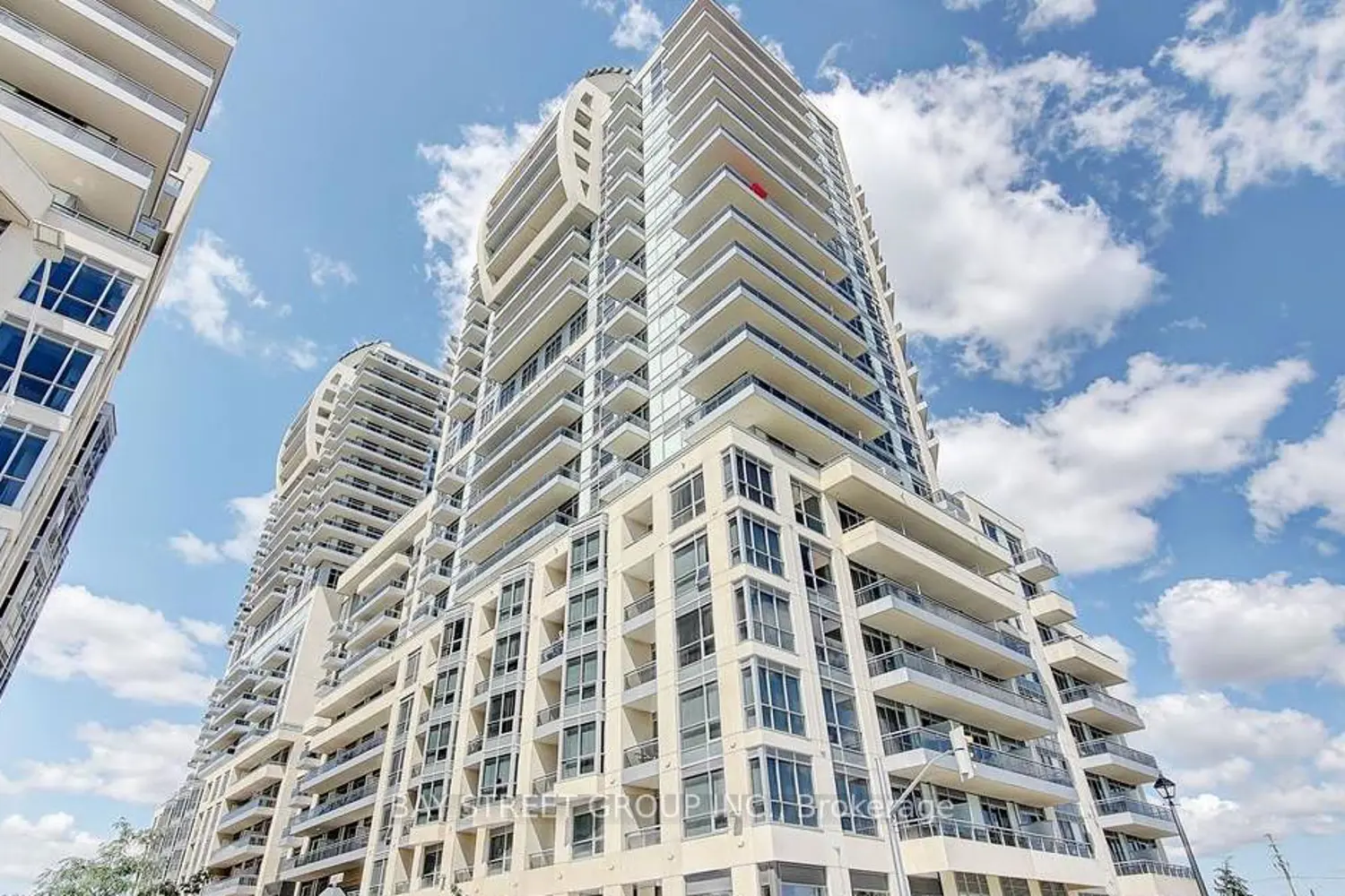 9205 Yonge Street 419 photo 2