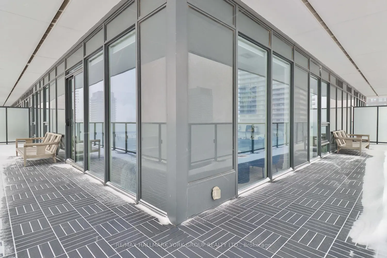 Additional image 10 of 955 Bay Street 3703