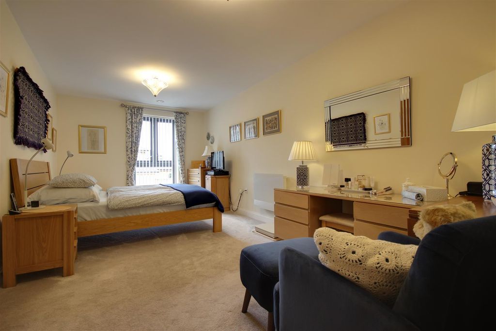 Additional image 4 of 2 bed flat for saleStapleton Court, Swanland HU14
