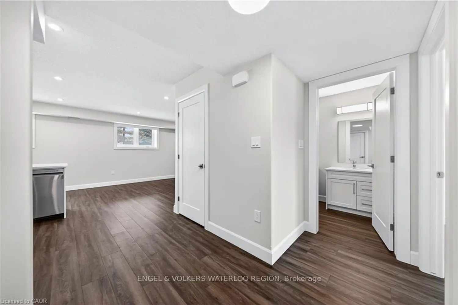 Additional image 5 of 3202 Vivian Line 46