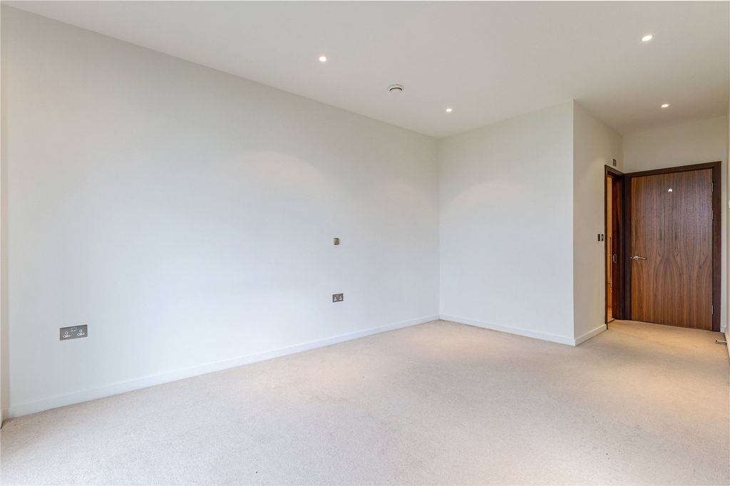 Additional image 7 of 2 bed flat for saleNuns Road, Chester, Cheshire CH1