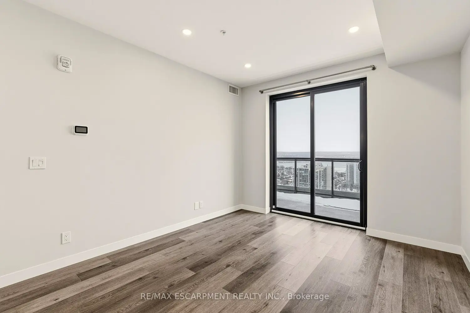 Additional image 9 of 15 Queen Street 2308