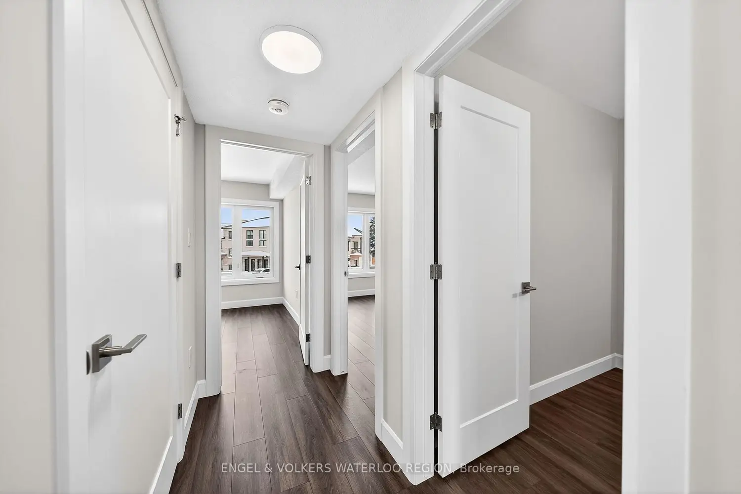 Additional image 15 of 3202 Vivian Line 48