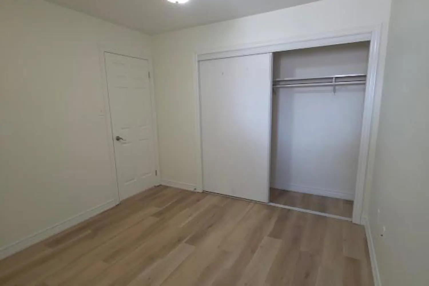 Additional image 6 of 12 Kawneer Terrace
