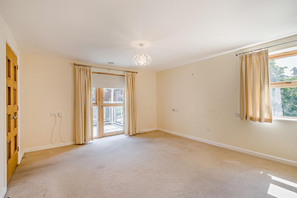 Additional image 3 of 2 bed flat for saleEllisfields Court, Mount Street, Taunton TA1