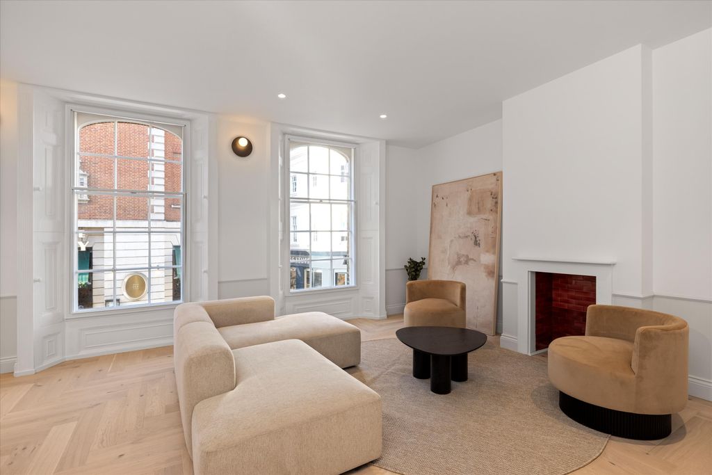 Additional image 3 of 4 bed flat for saleHill Street, Richmond TW9