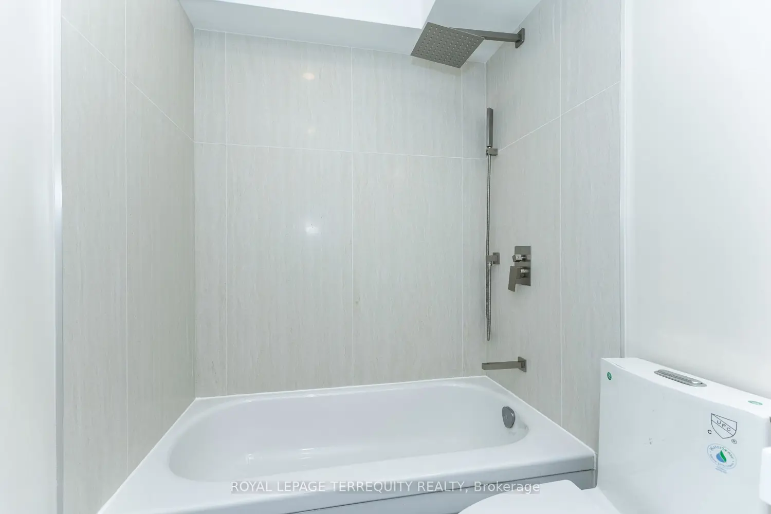 Additional image 15 of 30 Sunrise Avenue 202