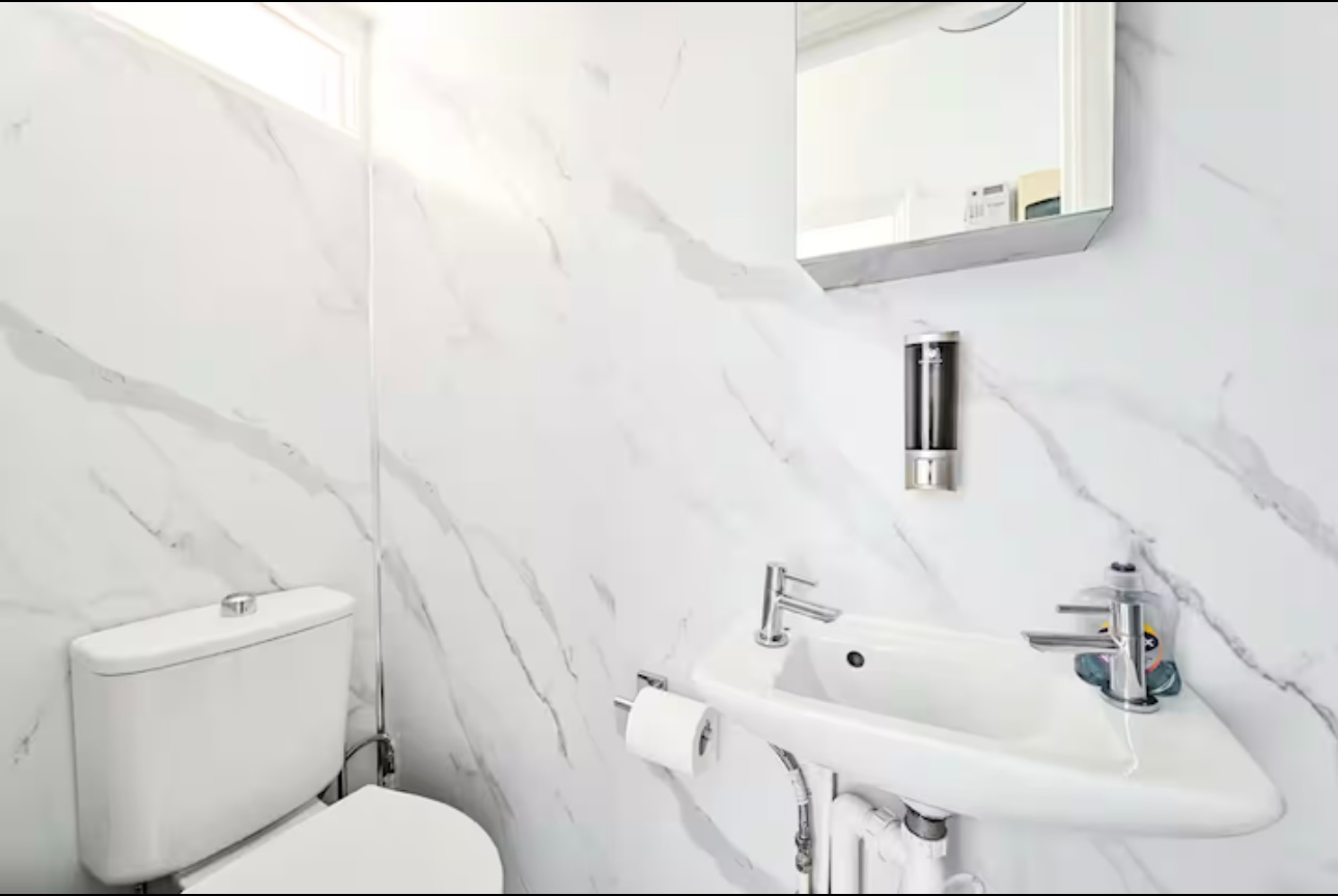 Additional image 17 of 1 Bed Flat, Camden Park Road, NW1, N1 7GU