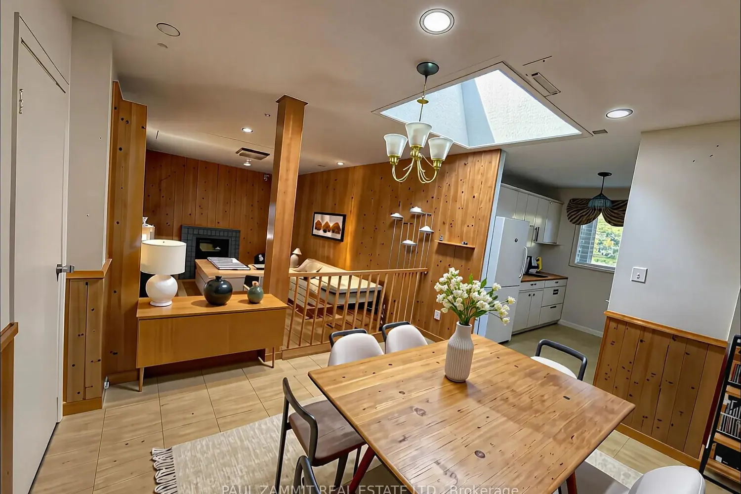 114 Babcombe Drive photo 4