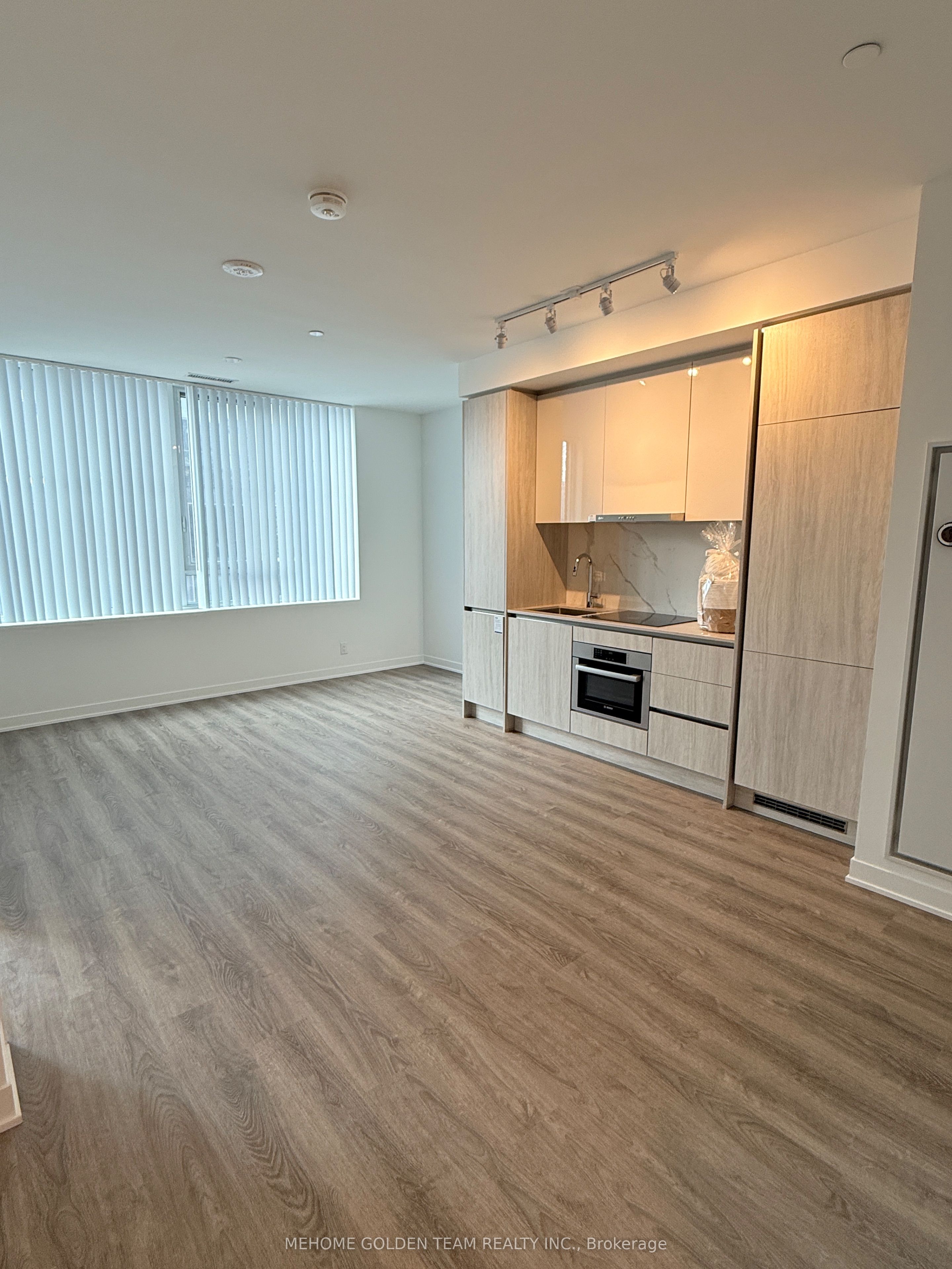 Additional image 4 of 1016-180 Front Street E, Toronto, ON, M5A 0K9