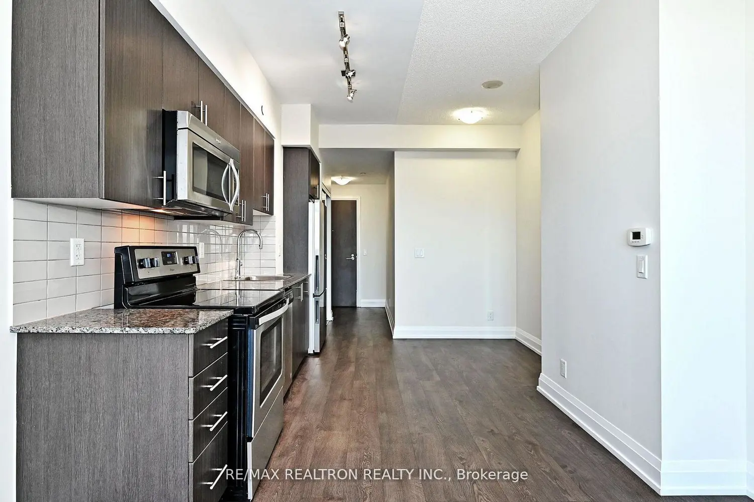 Additional image 8 of 7900 Bathurst Street 1122