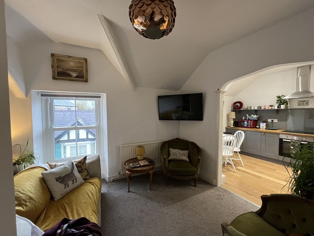 Additional image 12 of 2 bed flat for salePenrhiw 15 Carmarthen Street, Llandeilo, Carmarthenshire. SA19