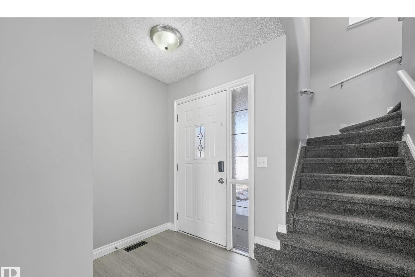 Additional image 8 of 3504 21 Street NW, Edmonton, AB, T6T1W3