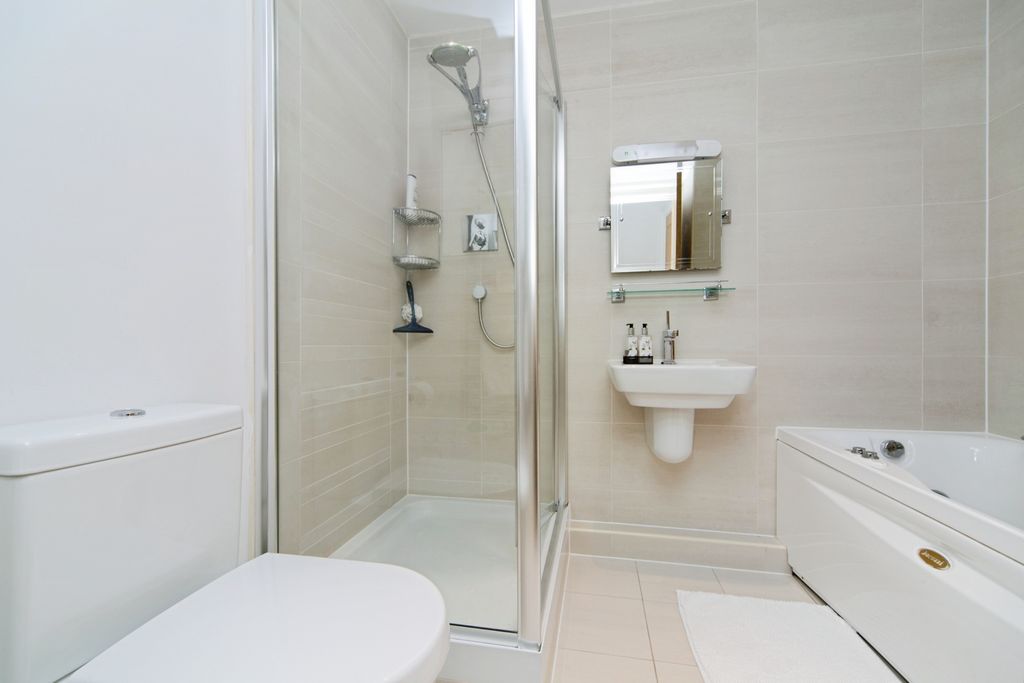 Additional image 11 of 2 bed flat for saleChurch Walks, Llandudno, Conwy LL30