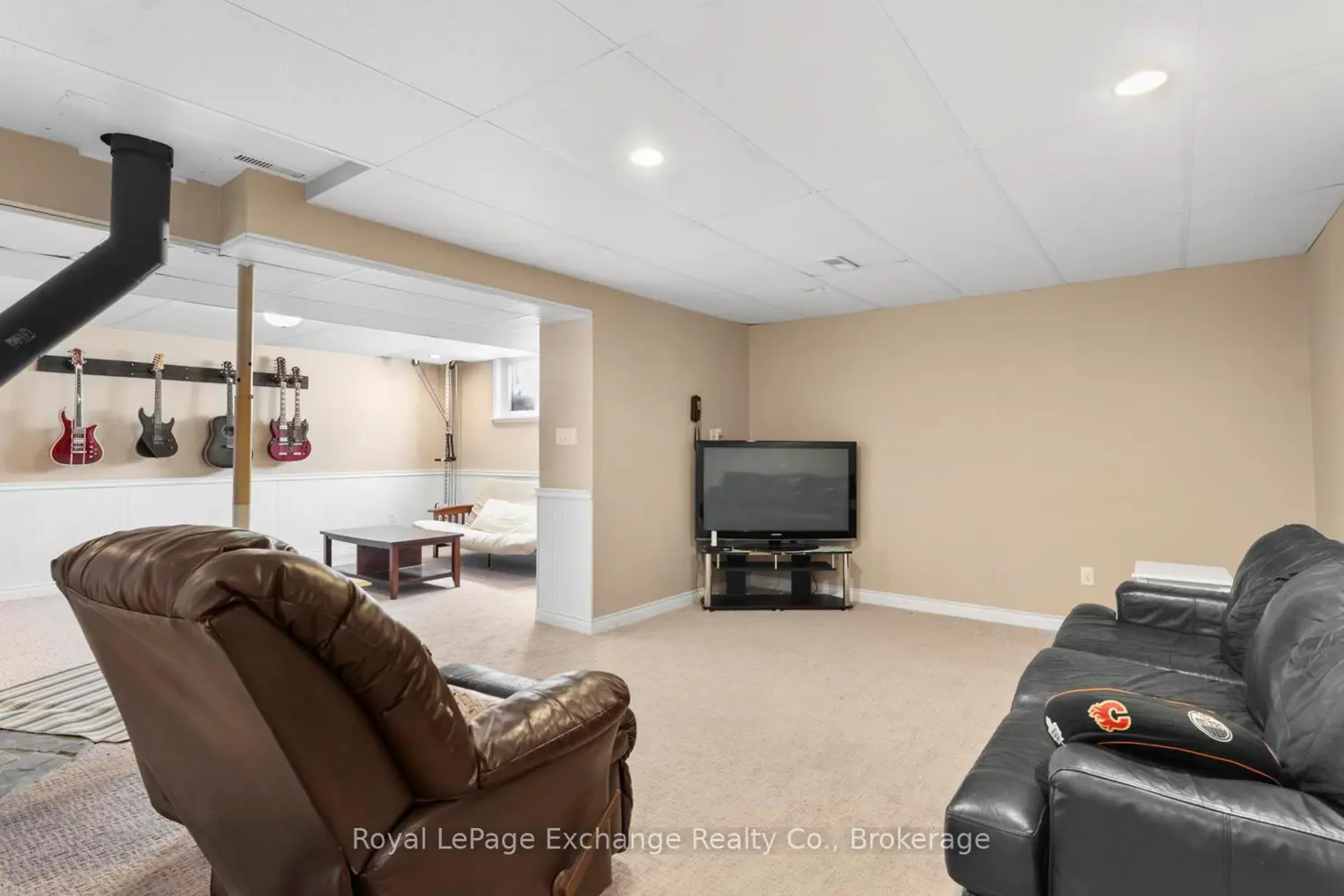 Additional image 9 of 937 Kris Street