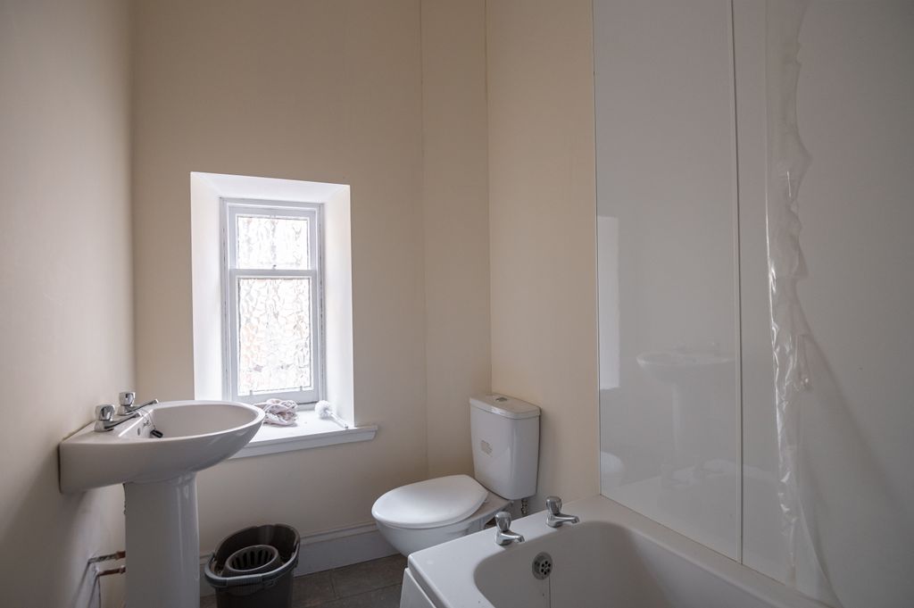 Additional image 15 of 3 bed flat for saleCromwell Street, Stornoway HS1