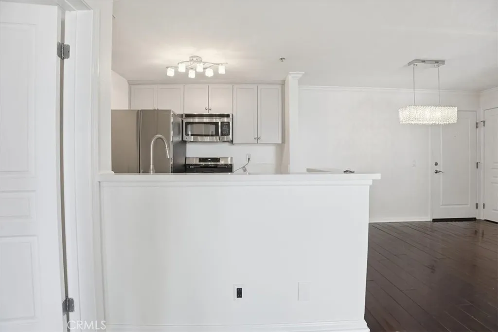 Additional image 58 of 7320 Hawthorn Boulevard Unit 108, Los Angeles, CA 90046