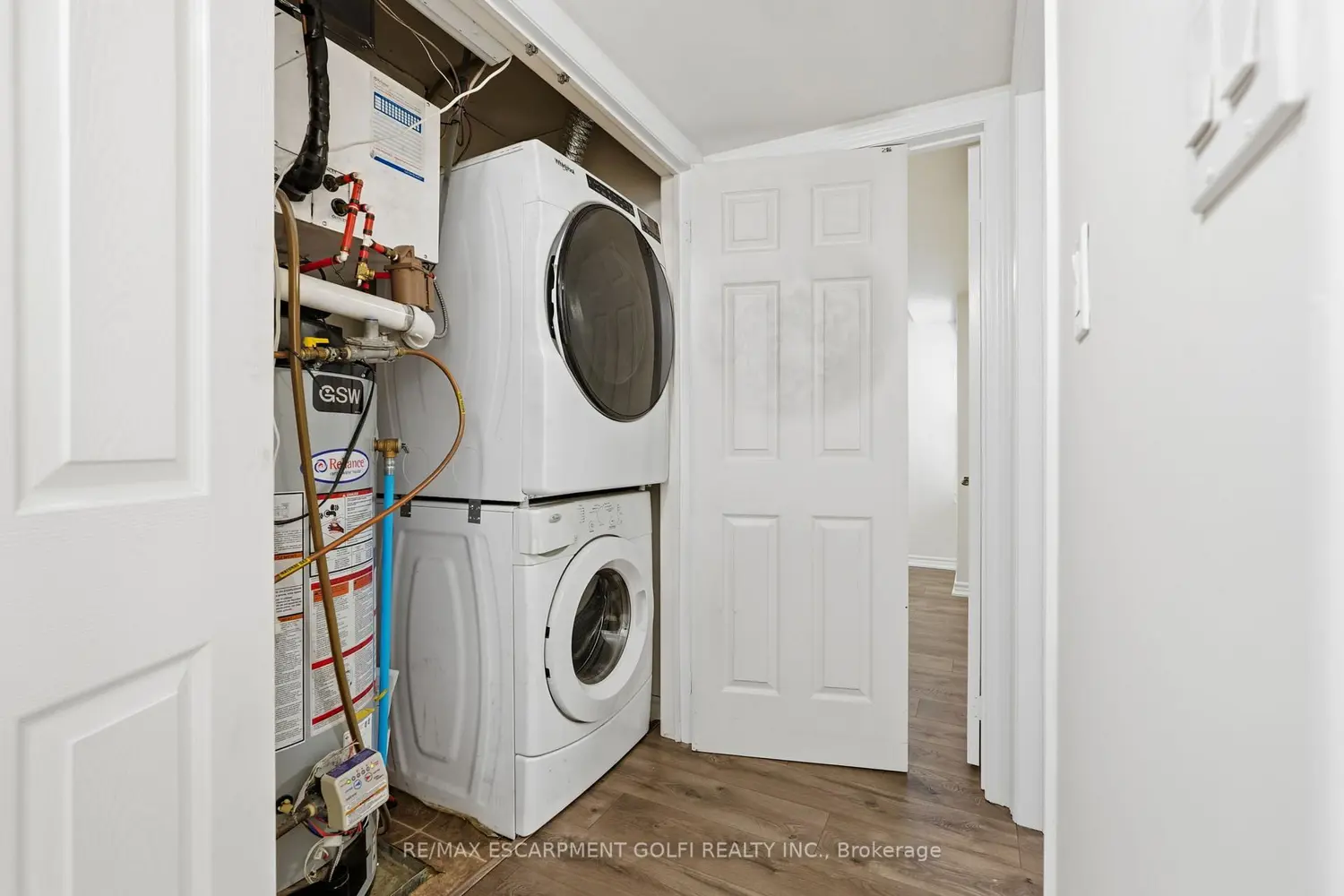 Additional image 13 of 2035 Appleby Line 411