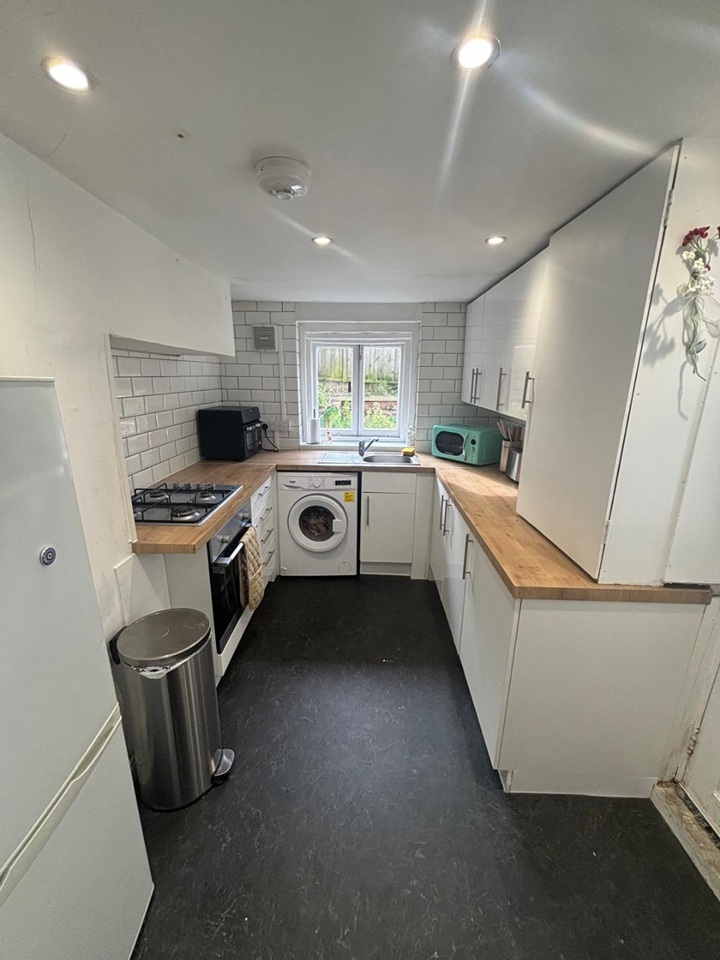 Additional image 4 of 1 Bed Flat, Battersea Bridge Road, SW11, N1 7GU