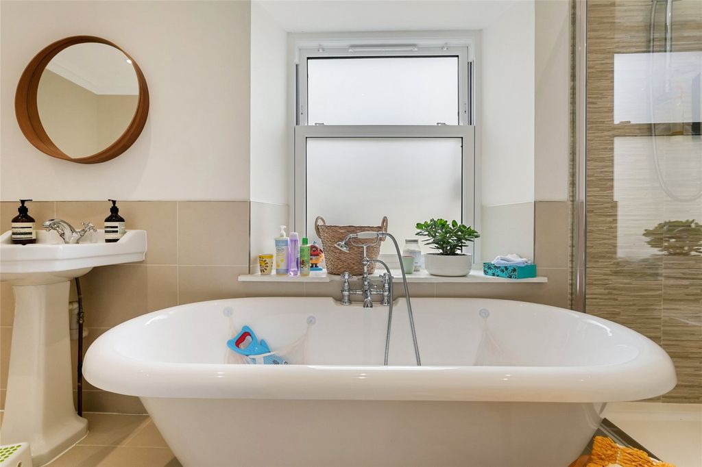 Additional image 16 of 2 bed flat for saleColquhoun Street, Helensburgh G84