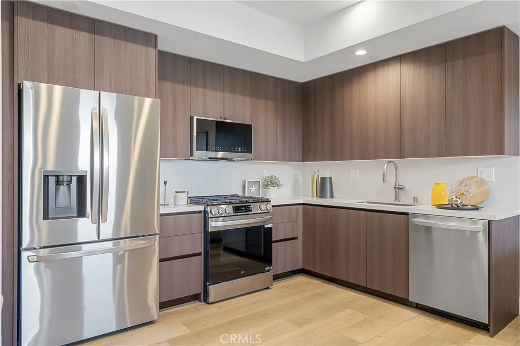 Additional image 9 of 150 S Oak Knoll Avenue Unit 105, Pasadena, CA 91101