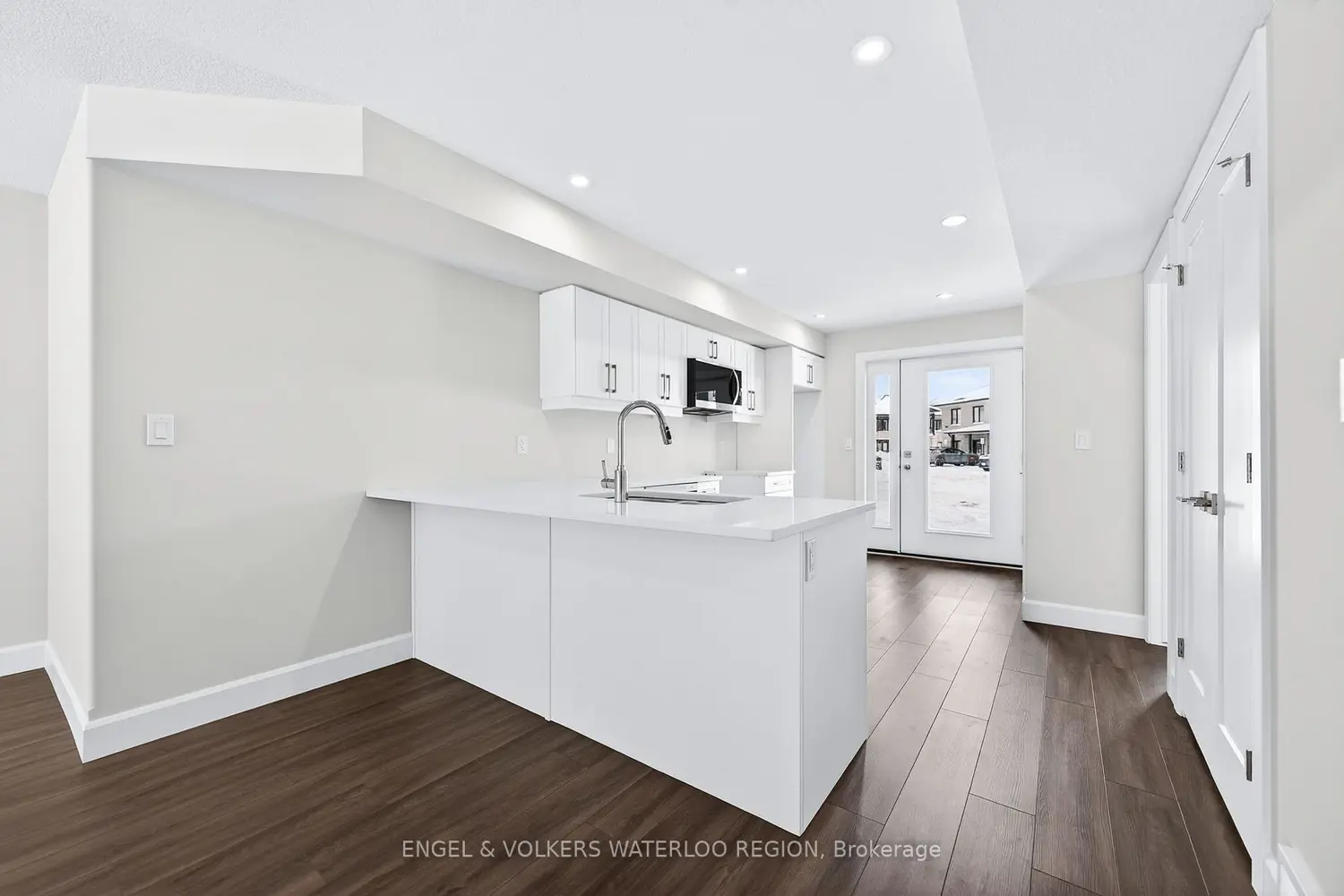 Additional image 6 of 3202 Vivian Line 47