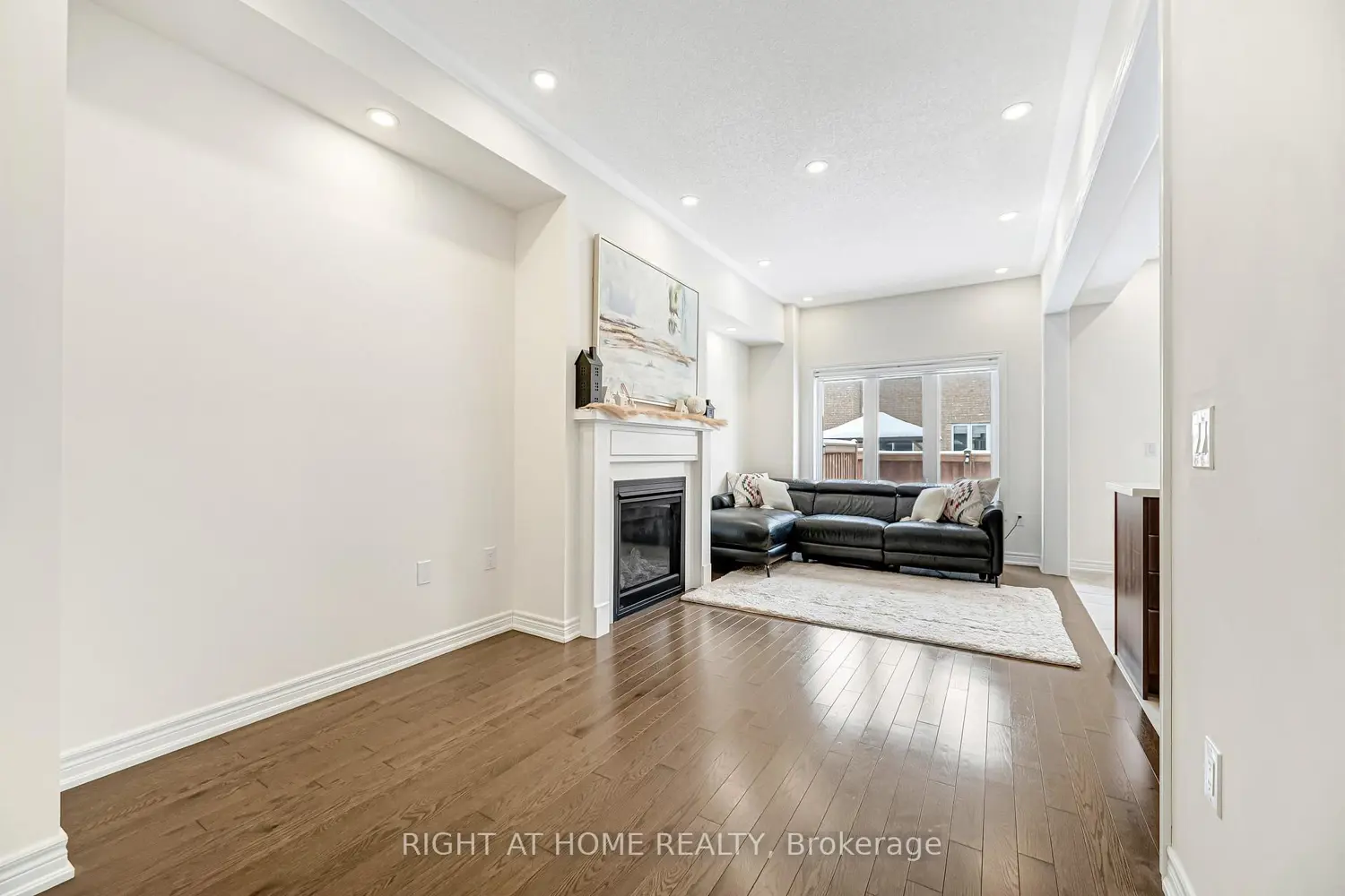 Additional image 3 of 52 Veterans Street