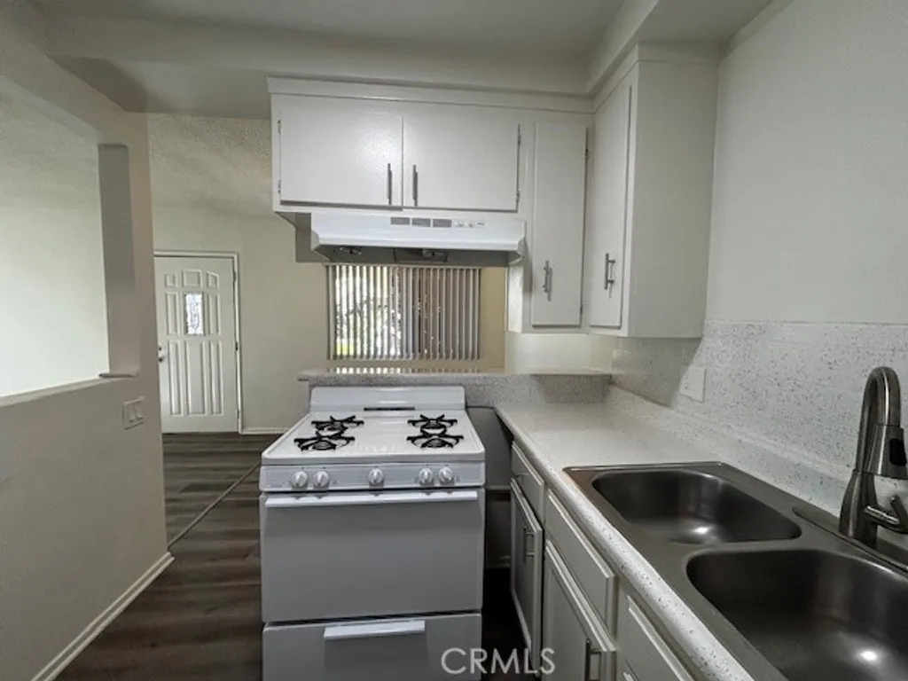 12437 Harris Ave Unit 1, Lynwood, CA 90262