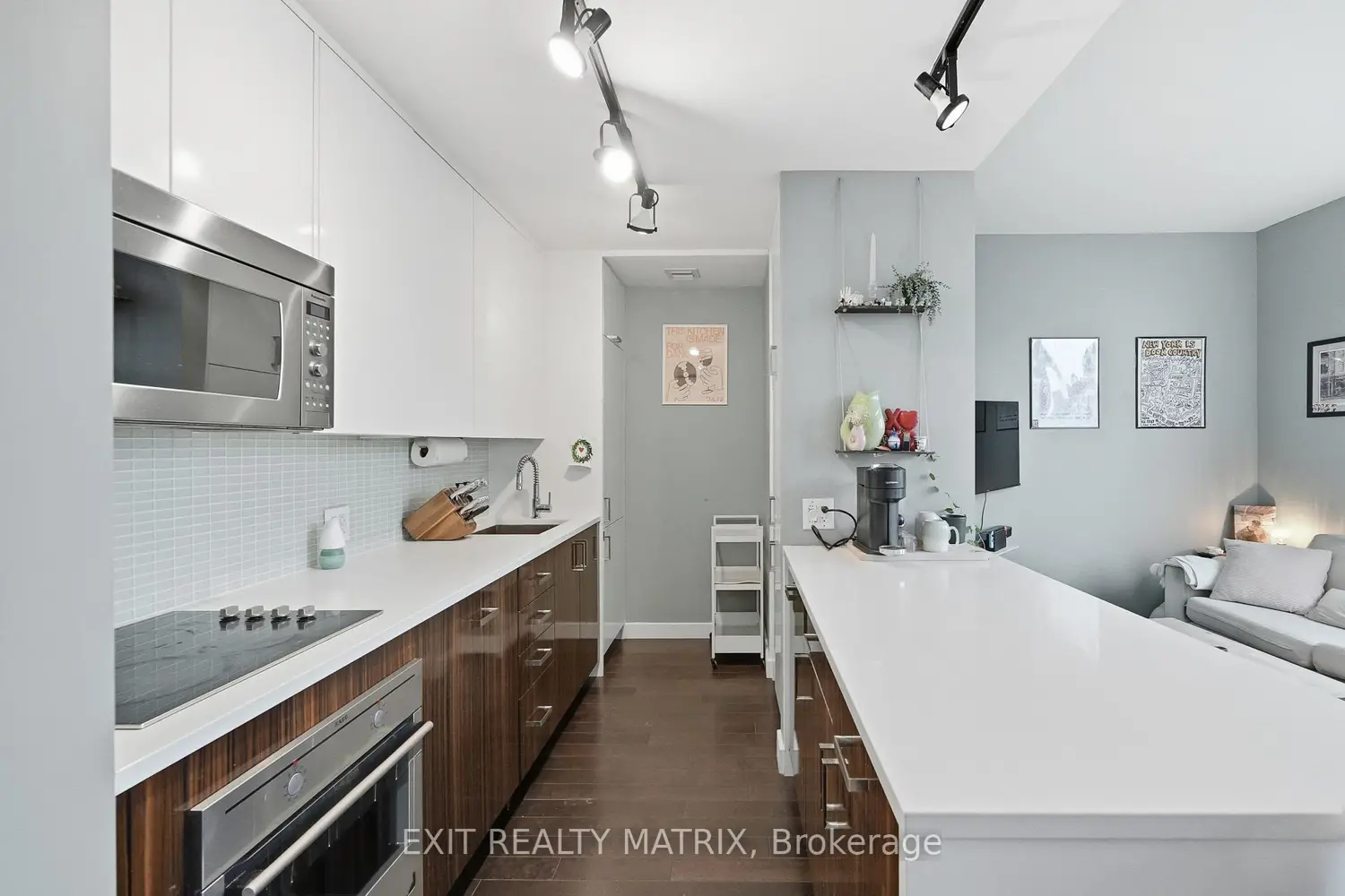 Additional image 3 of 201 Parkdale Avenue 903