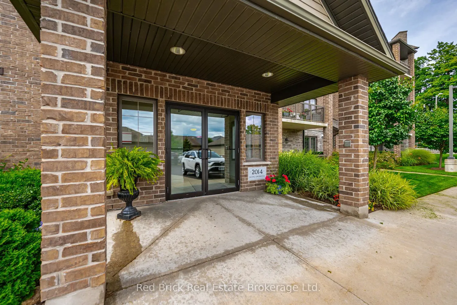 6492 Gerrie Road 207 photo 3